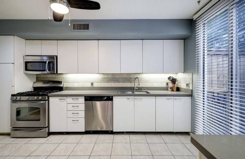 Houston Casa | A beautiful spacious home in the heart of Houston