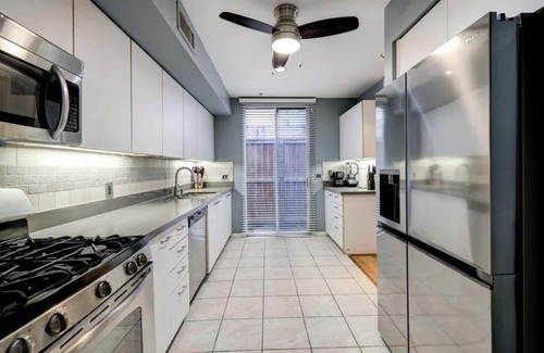 Houston Casa | A beautiful spacious home in the heart of Houston