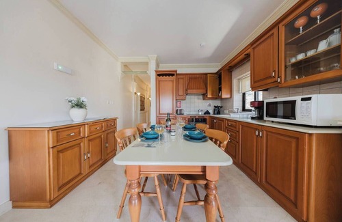 Għadira Apartamento | A beautiful upper-floor apartment located mere steps from the stunning Mellieha Beach!