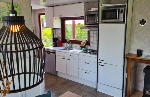 Sint Maarten Chalet De Esquí | A beautiful vintage chalet with a beautiful garden and plenty of privacy.
