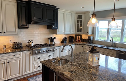 Woolford Casa | A Beautiful Waterfront Retreat for Family Gatherings!