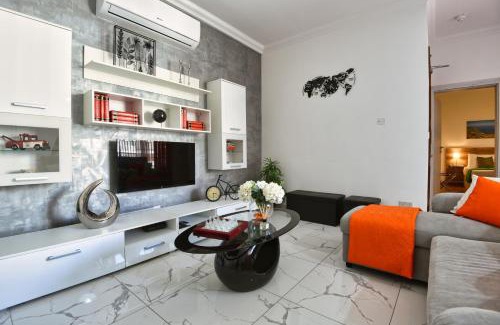 Marsalforn Apartamento | A Bed Of Roses