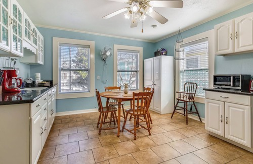 Galveston Cabaña | 4513bendedoakeenh - A Bended Oak Bungalow
