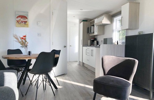 Sint Maarten Casa | A brand new chalet on the edge of our park with a beautiful view of the Valkkogerdijk.