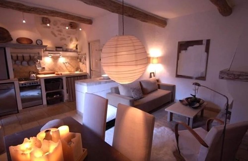 Lourmarin Casa | Aire acondicionado encantadora cabaña provenzal en el centro del pueblo w / jardín privado