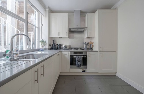 Westminster Apartamento | ❄️ A/C. Lift 🛗 EarlyDrop ⏰ FlexPolicy 🔄 King 👑 Full Kitchen 👨‍🍳 W/D 🧺