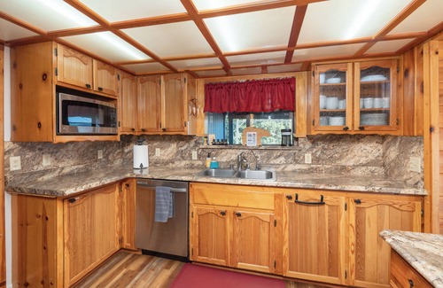 Ahwahnee Casa | A cabin look house with Dome Room/Spa/Pool/View/Play Set/Game Room/FamilyFun