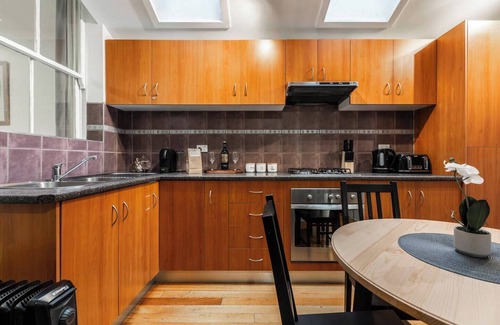 Carlton North Casa | A Carlton Classic Quaint Inner City Getaway