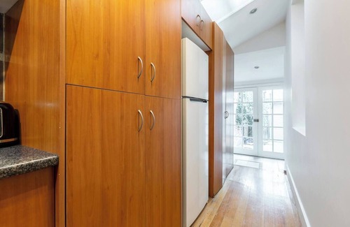 Carlton North Casa | A Carlton Classic Quaint Inner City Getaway