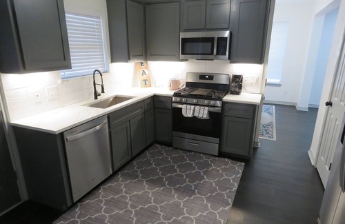 Dallas Casa | A Century Modern Luxurious Home Minutes from White Rock Lake & A Huge Backyard!