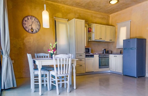Sarlata Villa | A Charming 2 bedroom Villa, 2 Bathrooms, Private Pool, Short walk to the beach