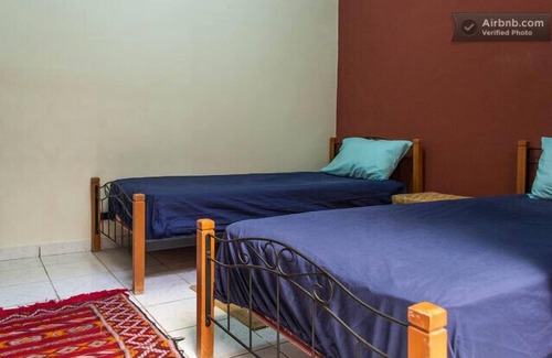 Gueliz Casa | Un Encanto y asequible tradicional marroquí casa / riad