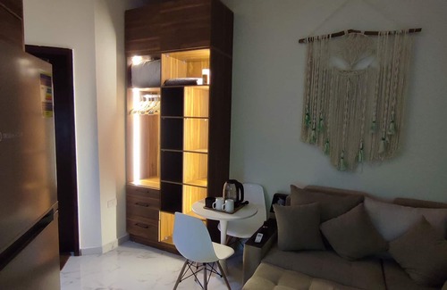 Al Ahyaa Apartamento | A charming & ideal sea view studio apartment in ,Hurgahda with a private beach