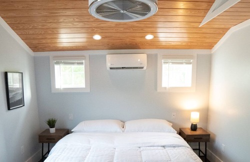 Bayshore Casa | A Cheerful 2-bedroom cottage