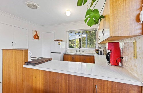 Mossy Point Casa | A classic beach house with waterfront access and a 5min walk to the beach