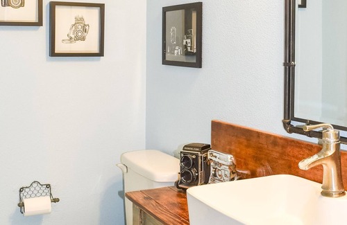 McMinnville Casa | A comfortable and peaceful retreat nestled in the foothills of the coast range.