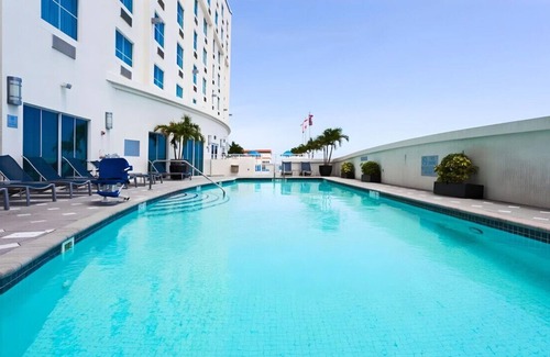 Poinciana Park Casa | A Comfortable & Spacious Room for Your Family!