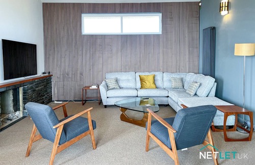 Llanstadwell Cabaña | Contemporary spacious holiday home in Llanstadwell Pembrokeshire