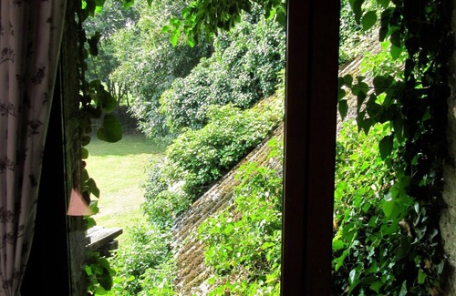 Leuhan Casa | Un granero de piedra convertido, duerme 7 en 4 acres de jardín con piscina climatizada