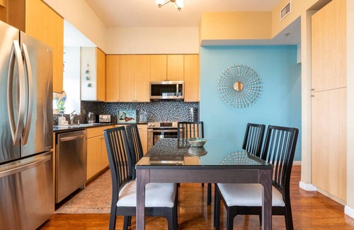 Waterfront Condominio | A Corner Unit with OCEAN VIEWS from EVERY ROOM