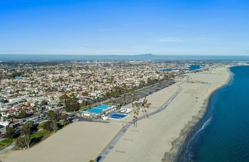 Waterfront Apartamento | A Corner Unit with OCEAN VIEWS from EVERY ROOM