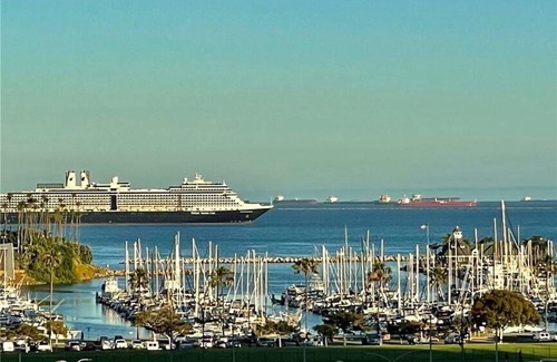 Waterfront Apartamento | A Corner Unit with OCEAN VIEWS from EVERY ROOM