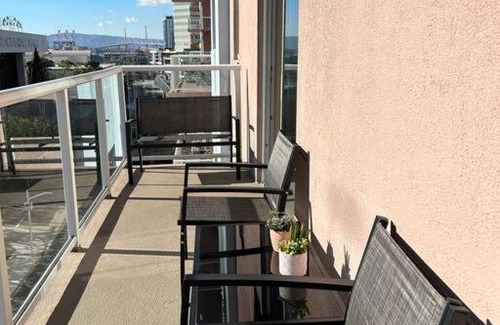 Waterfront Apartamento | A Corner Unit with OCEAN VIEWS from EVERY ROOM