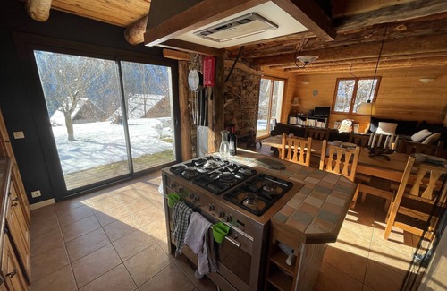 Venosc Chalet De Esquí | A cosy mountain chalet with access to the "Les 2 Alpes" ski resort