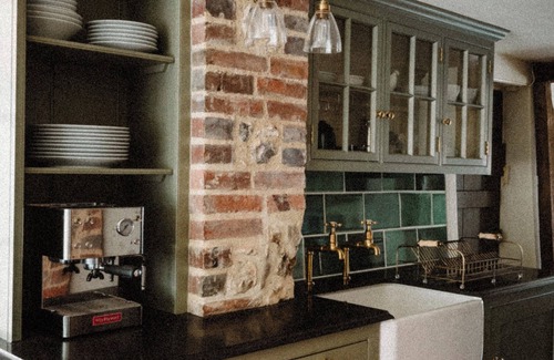 Alfriston Cabaña | A cosy period cottage set in the heart of one of England's most beautiful villages, Alfriston.