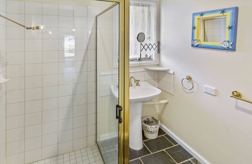 Raymond Island Casa | Cedar-Cottage - Isla Raymond, VIC