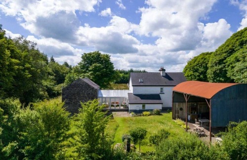 Crosswell Cabaña | A cosy stone farm cottage