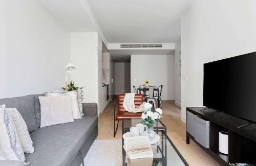 South Yarra Apartamento | A Cozy 2BR Apt Right on Buzzing Chapel Street
