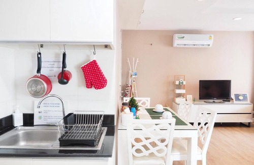 Saen Suk Condominio | A Cozy and Spacious Beachfront Condo with only One Minute walk to the beach!