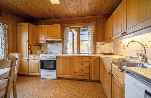 Kviteseid Casa | A cozy home for 16 people by the water
