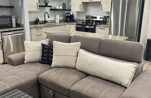 Ogden Condominio | A Cozy Mountain Retreat with boat parking fun for the whole family.
