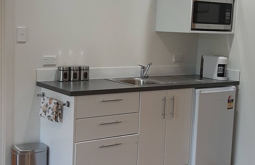 Te Awamutu Apartamento | A cozy studio retreat near Te Awamutu.