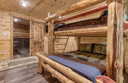 Gatlinburg - Pigeon Forge Complejo | A Customized Mountain Retreat with Endless Entertainment