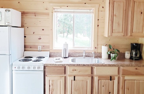 Keystone Cabina | Una linda cabaña escondida en el bosque. Perfecto para escapadas románticas