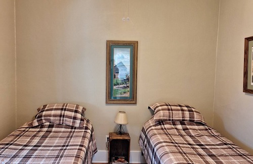 Nemo Otro | A delightful 1920's farmhouse in the heart of the Black Hills