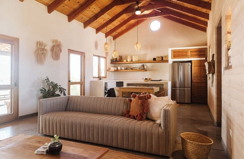 Todos Santos Casa | A desert oasis with mountain and ocean views just moments from the beach