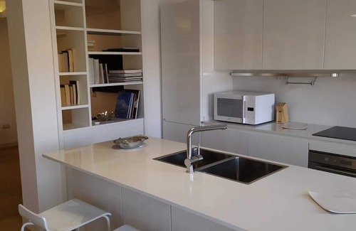 Poetto Casa | Un nuevo apartamento de diseño de 100 metros cuadrados a poca distancia de la playa.