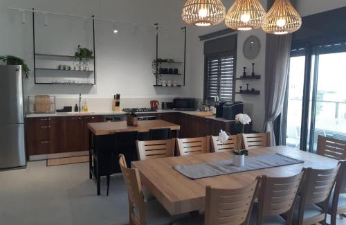 Nahariya Apartamento | A designed penthouse- Paradise by the sea