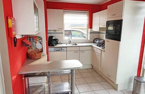 Breskens Casa | A detached 6-person bungalow with approx. 102m2 of living comfort and a lovely garden right by the water.
