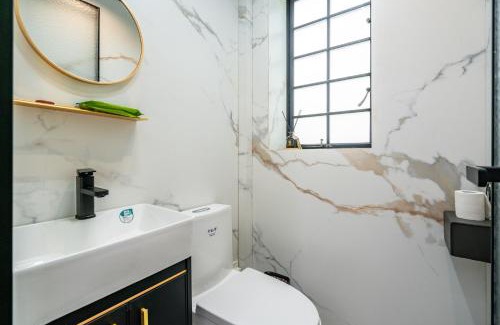 Huaihai Road Commercial Area Villa | A detached, old Shanghai villa on Huaihai Middle Road