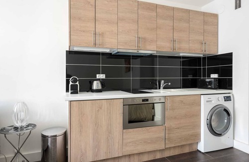 Faubourg-du-Roule Apartamento | A Deux pas de L'avenue des Champs Elysées, Studio Confortable Pour 4 Personnes