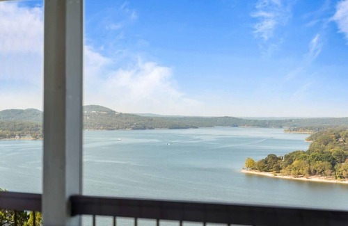 Kimberling City Casa | A Dream Getaway: Sunset Sanctuary Table Rock Lake