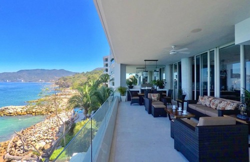 South Shore Hotel Area Condominio | A Dream Worth Dreaming es una propiedad de 3 dormitorios y 31/2 baños frente a la playa.