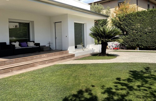 Stiava Casa | A fairy tale of White Color