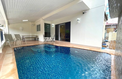 South Pattaya Villa | A few minutes from Walking Street and the beach.
