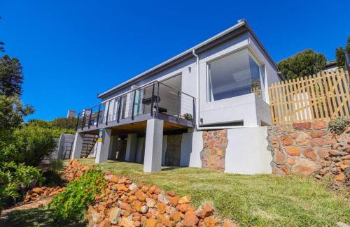 Fish Hoek Villa | A Fish hoek beaut
